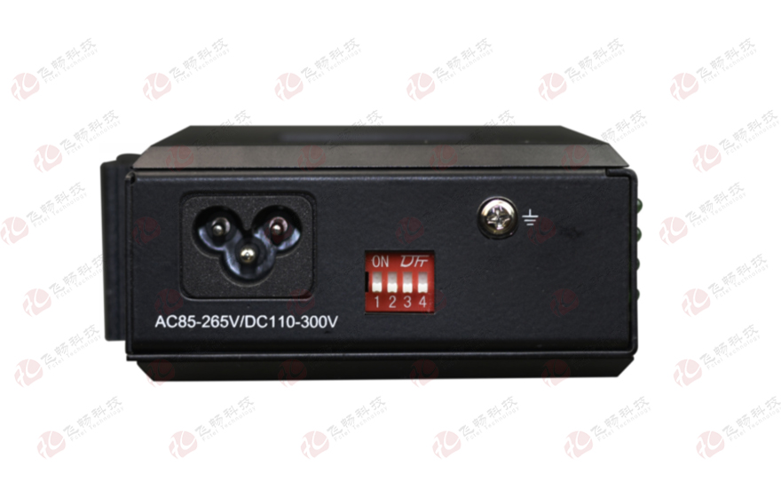 飛暢科技-工業(yè)軌式1路CAN總線+1路RS422/485/232串口 服務器